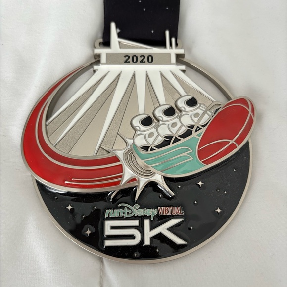 RunDisney 2020 Virtual Series “5 years running” Medal Set - Picture 2 of 7